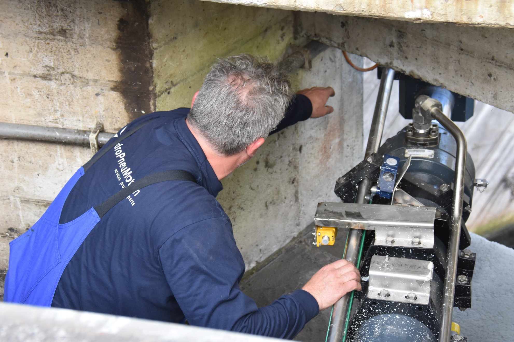 Werken in de hydrauliek - HydroPneuMotion | hydrauliek | pneumatiek
